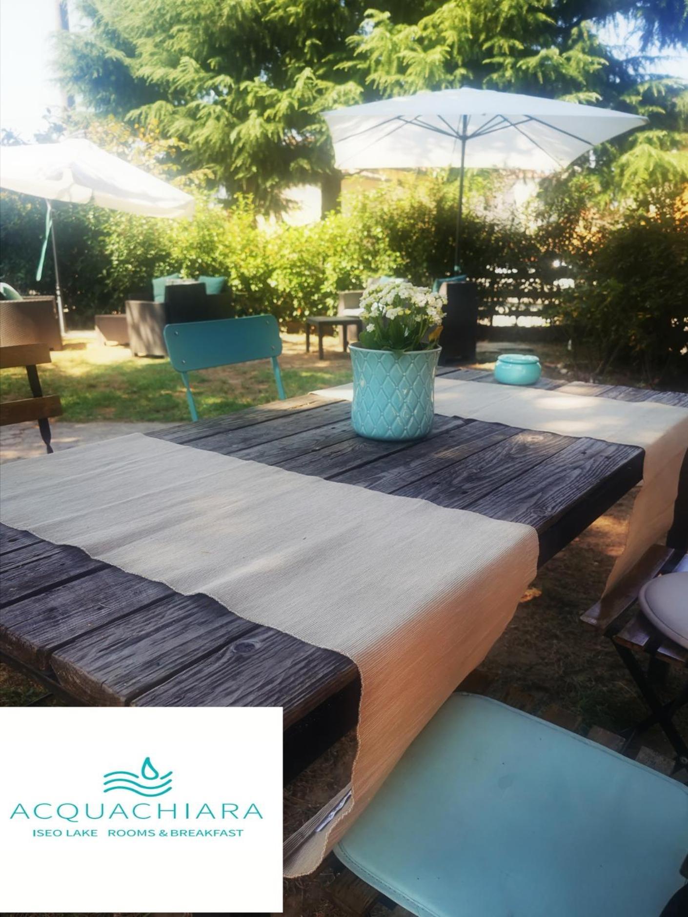 Acquachiara Iseo Deluxe Bed & Breakfast Iseo Center With Garden And Parking Inside Foresteria Exteriör bild